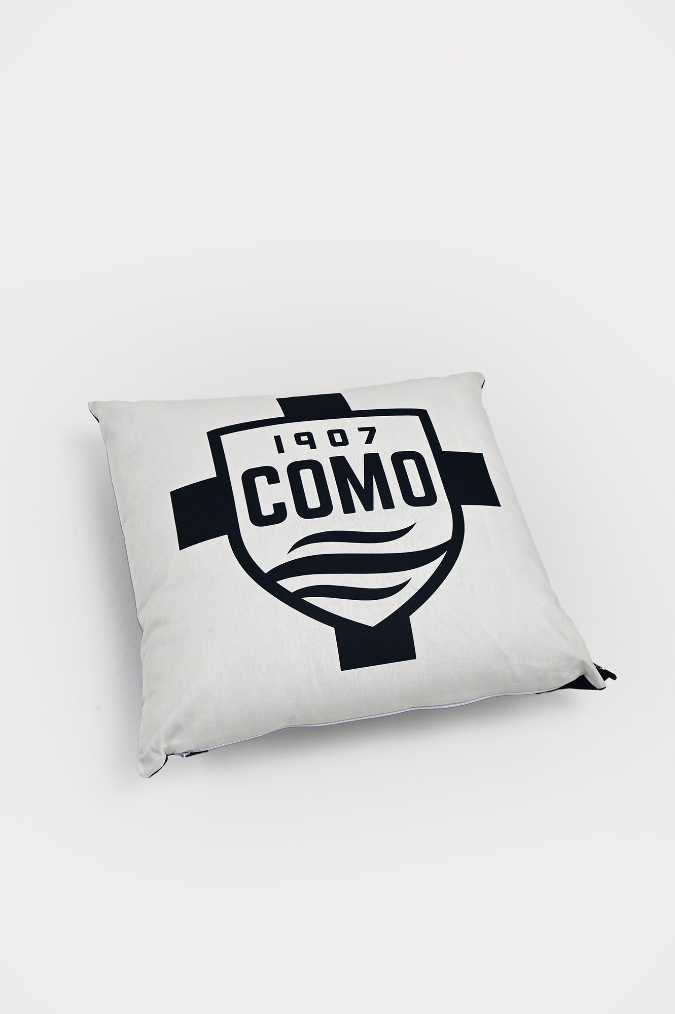 COMO 1907 CREST CUSHION