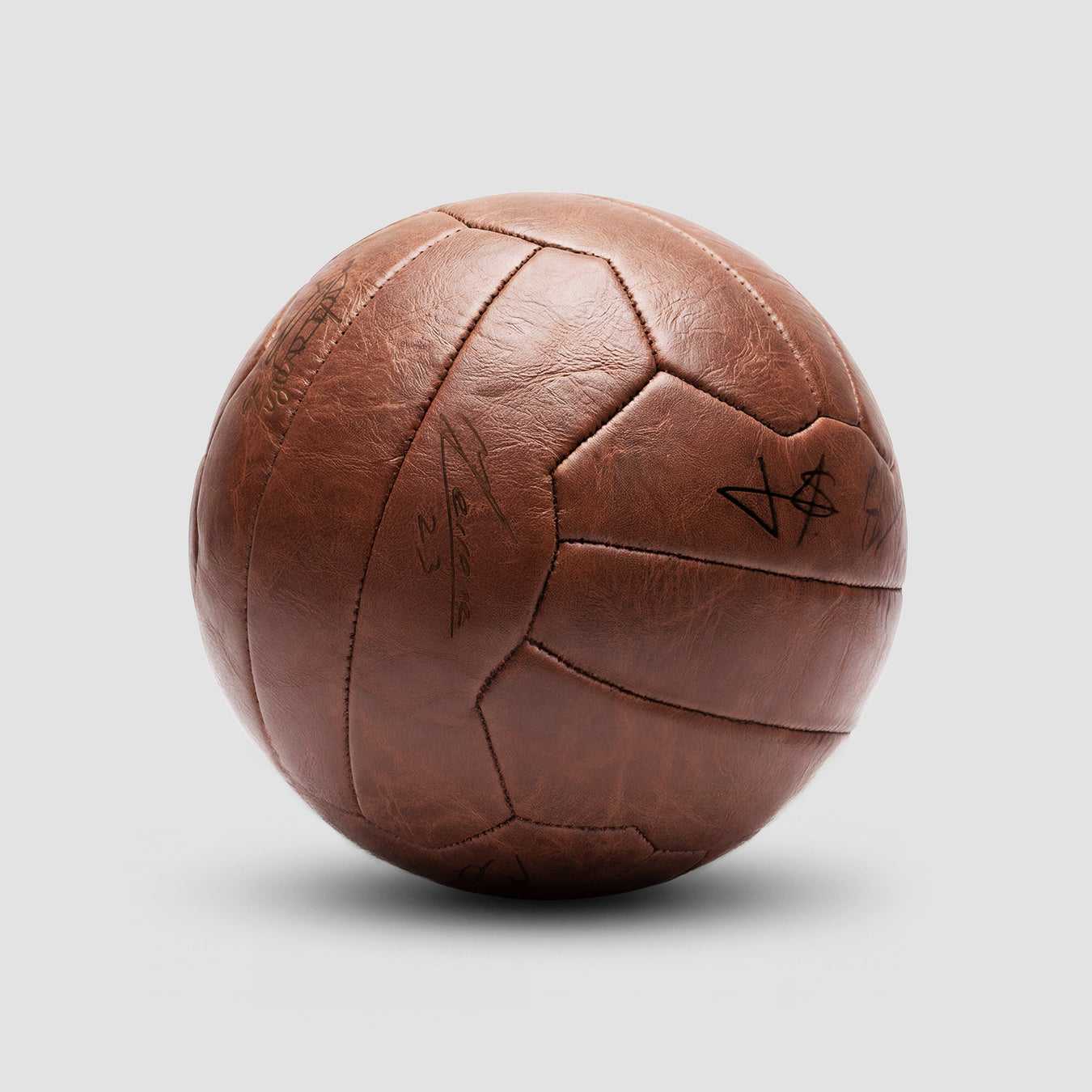 Como 1907 Vintage Ball Engraved Signature 