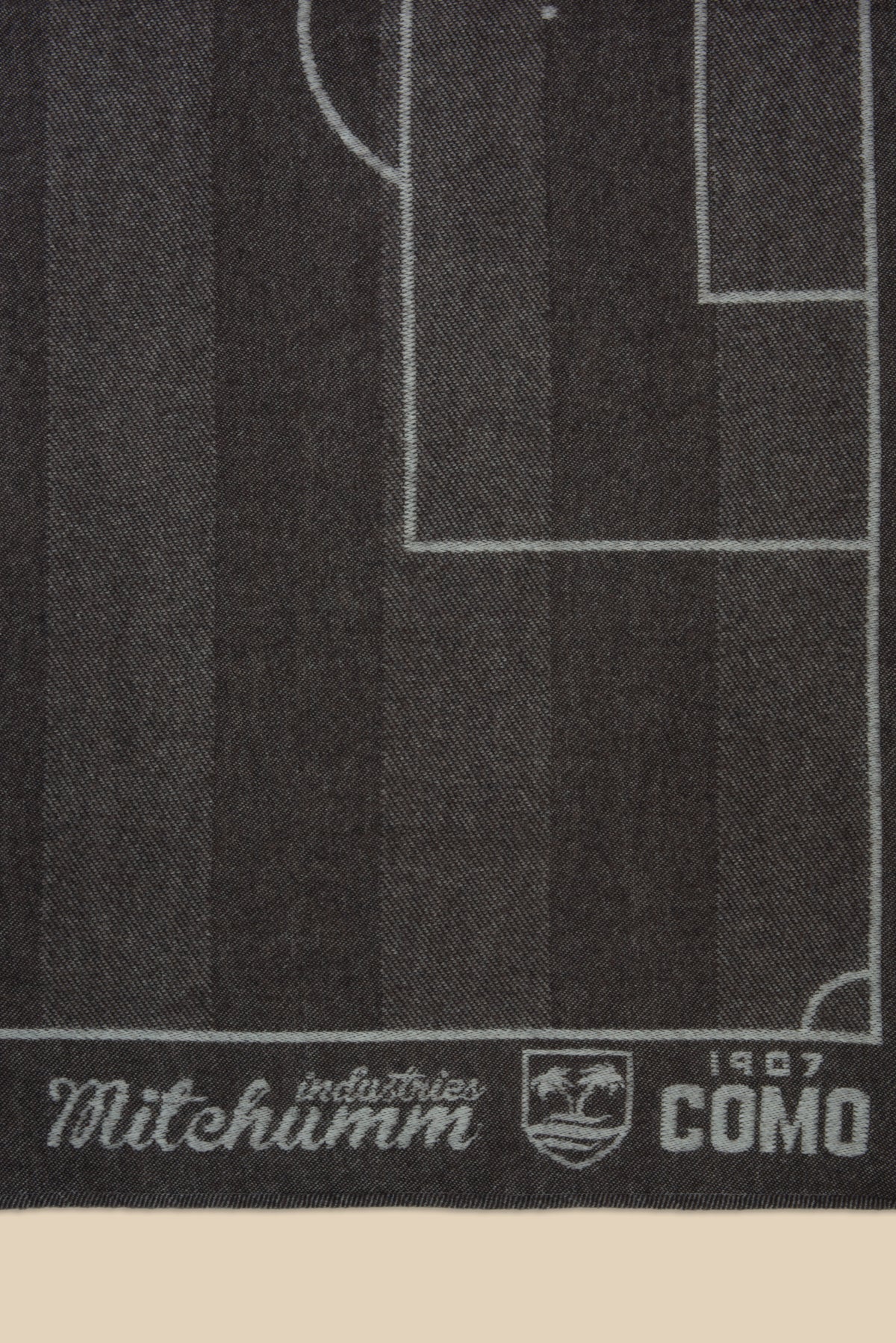 Coperta in Merino con Campo da Calcio Marrone