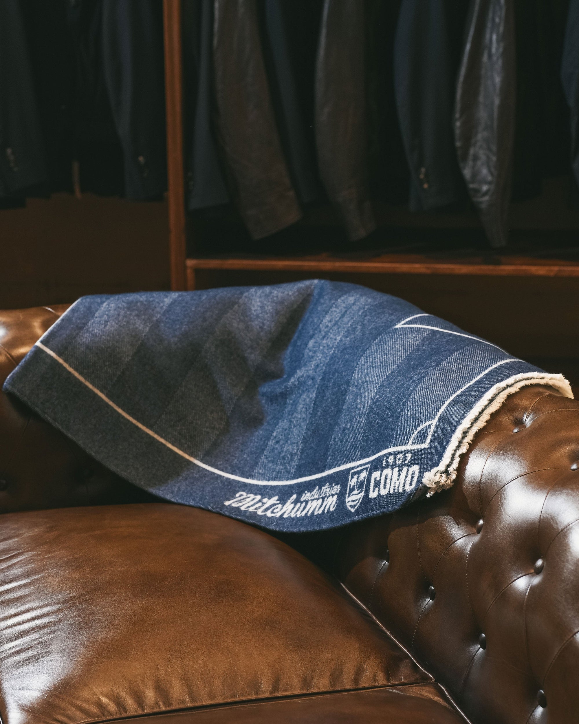 Coperta in Merino con Campo da Calcio Navy